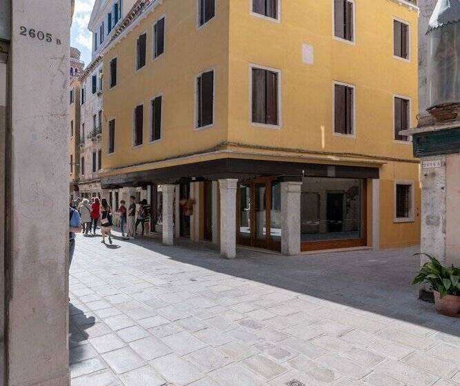 هتل Grifoni Boutique