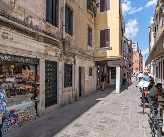 هتل Grifoni Boutique