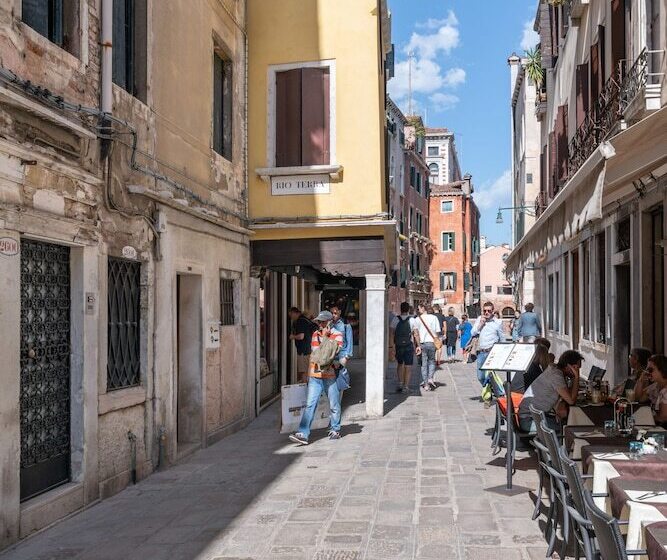 هتل Grifoni Boutique