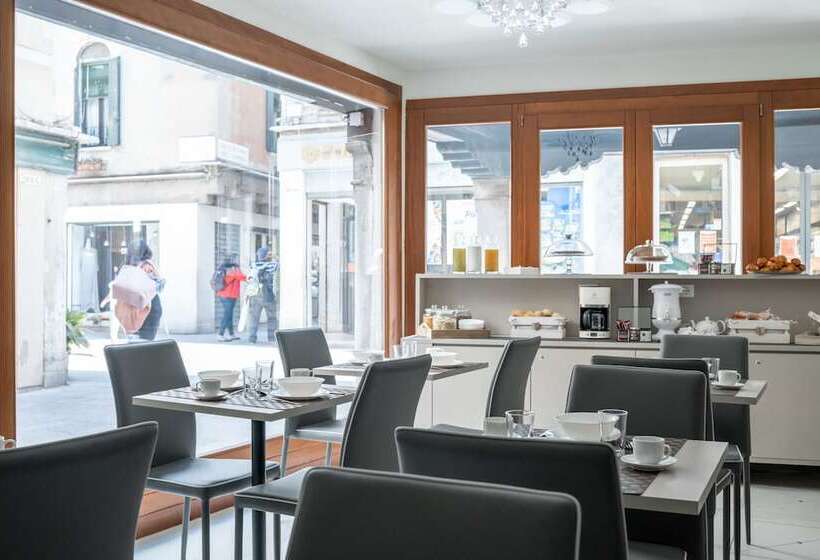 هتل Grifoni Boutique