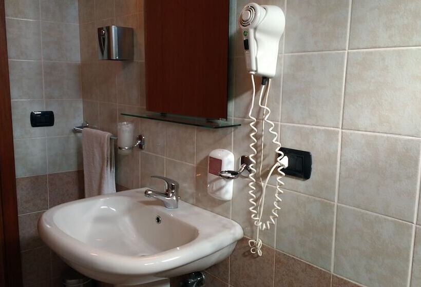 Отель La Falconara