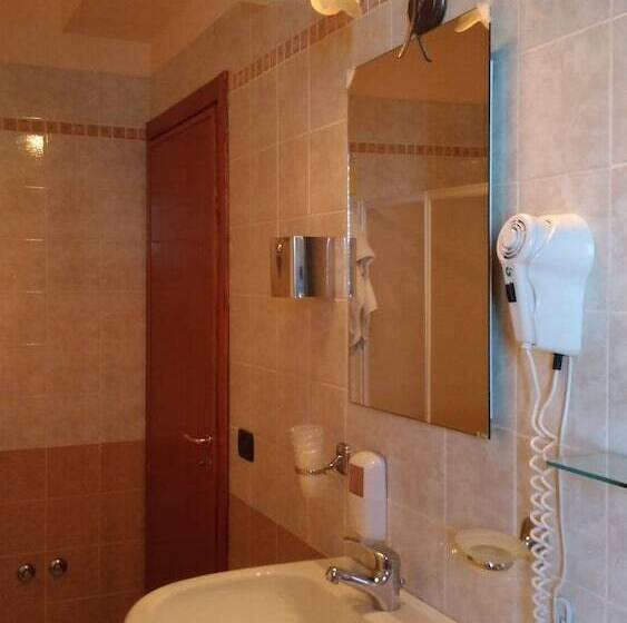 Отель La Falconara