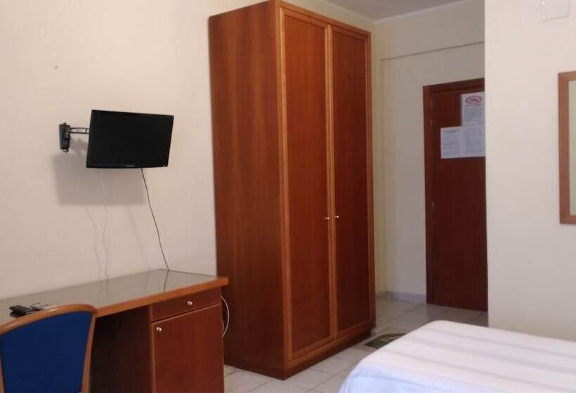 Отель La Falconara