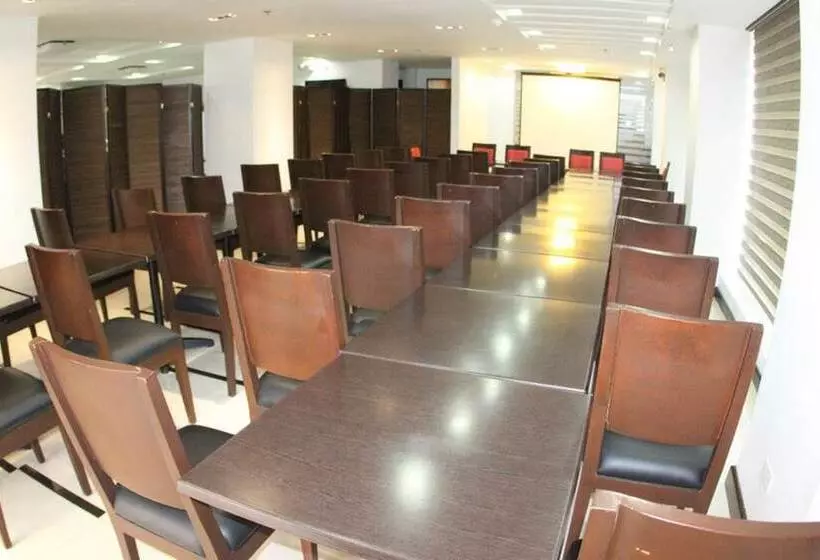 Hotelli Tyche Boutique