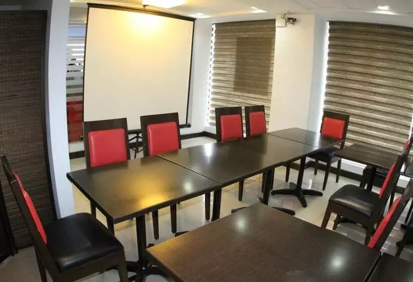 Hotelli Tyche Boutique