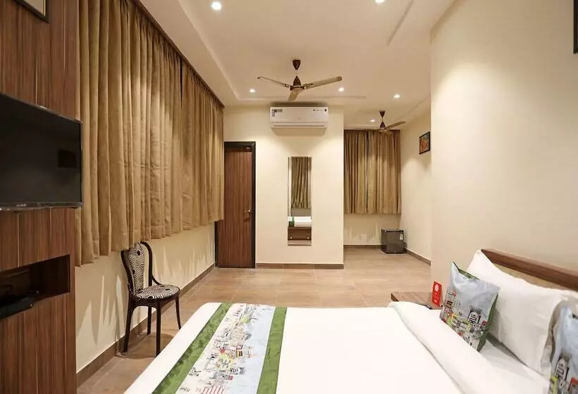 Oyo 10326 Hotel The Indra Inn