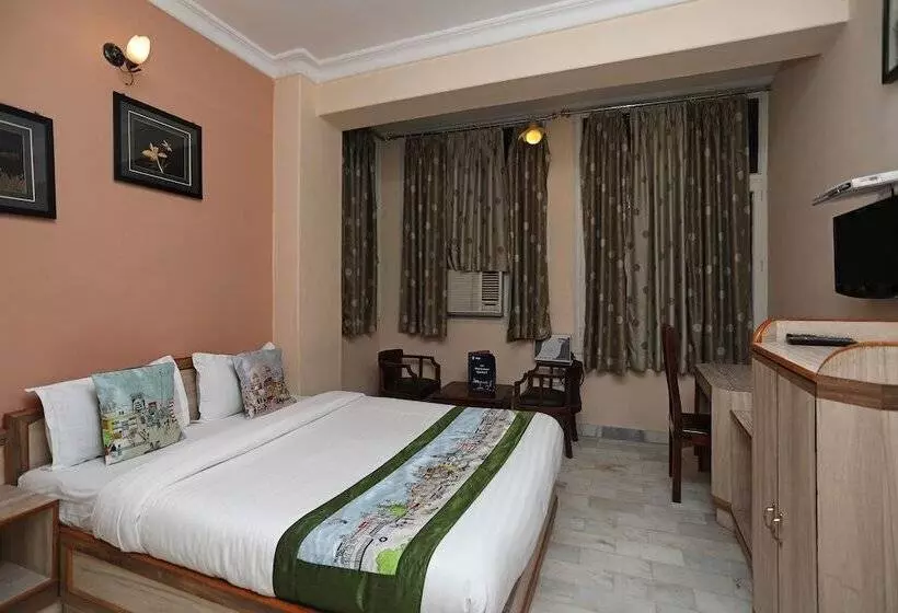 Oyo 10326 Hotel The Indra Inn