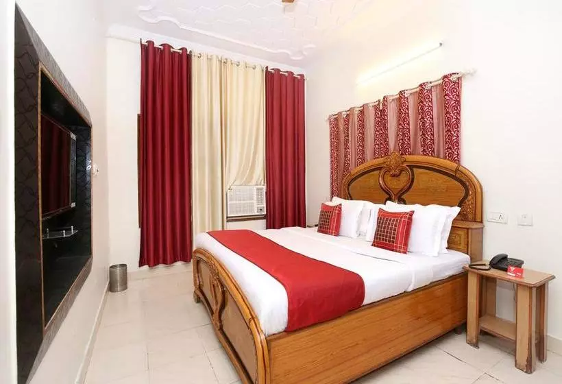 Oyo 10539 Hotel Holiday Classic