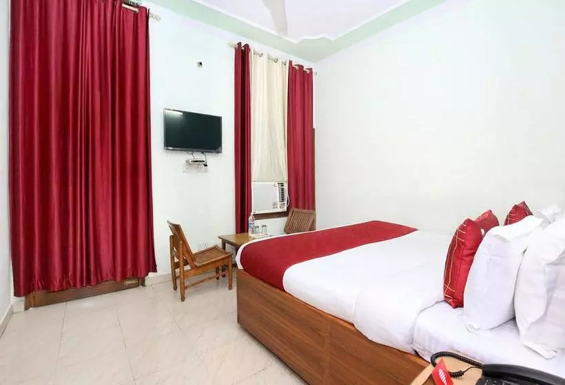 Oyo 10539 Hotel Holiday Classic