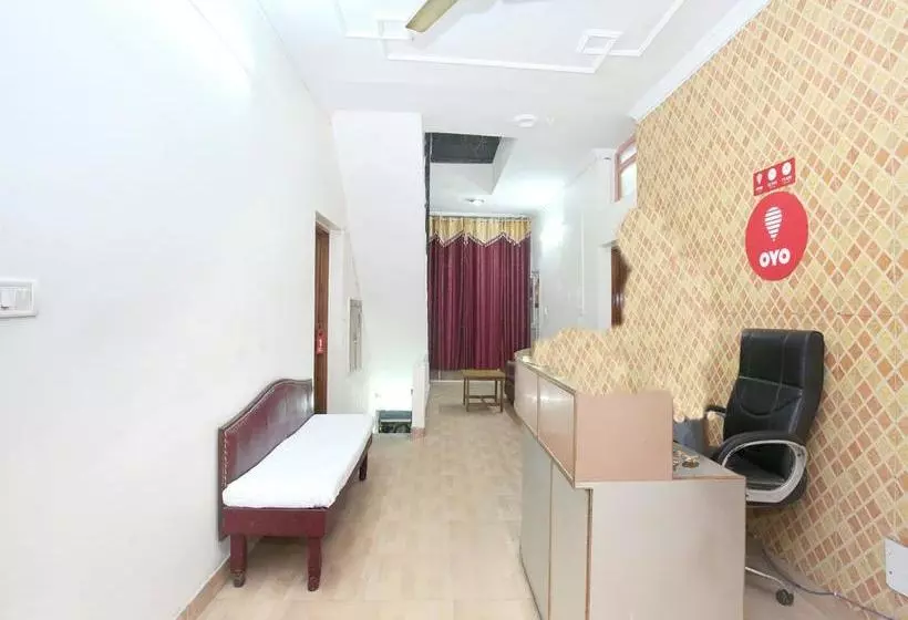 Oyo 10539 Hotel Holiday Classic