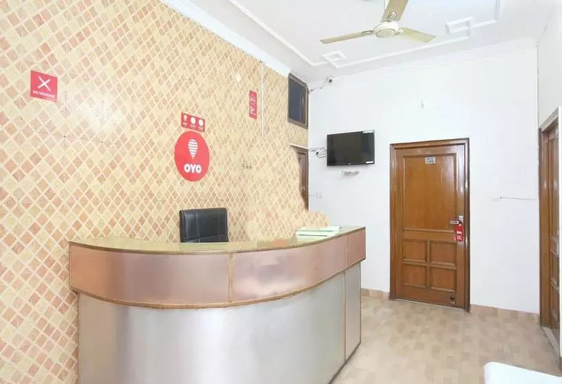 Oyo 10539 Hotel Holiday Classic