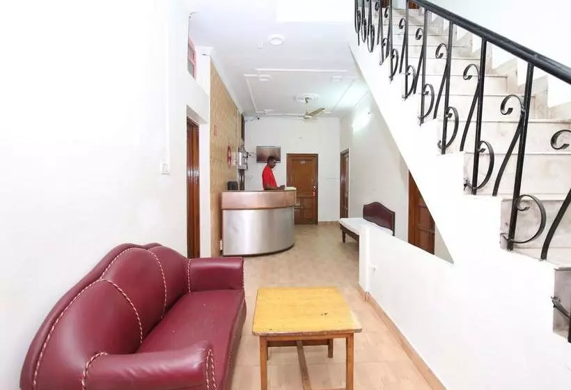 Oyo 10539 Hotel Holiday Classic