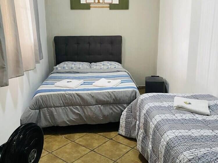 Hostel Anprado