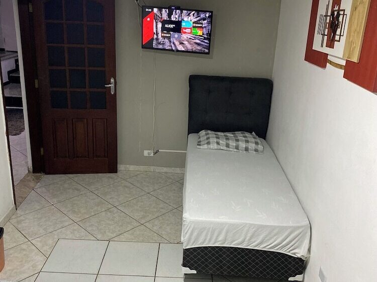Hostel Anprado