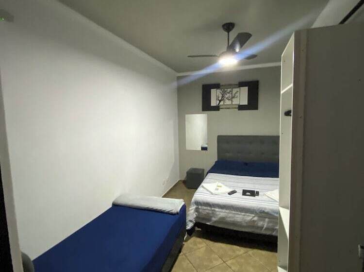 Hostel Anprado