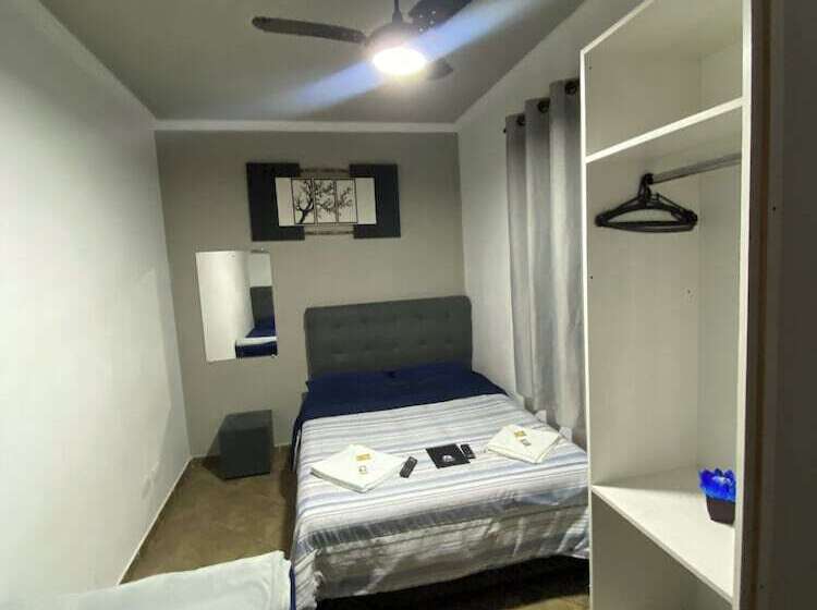 Hostel Anprado