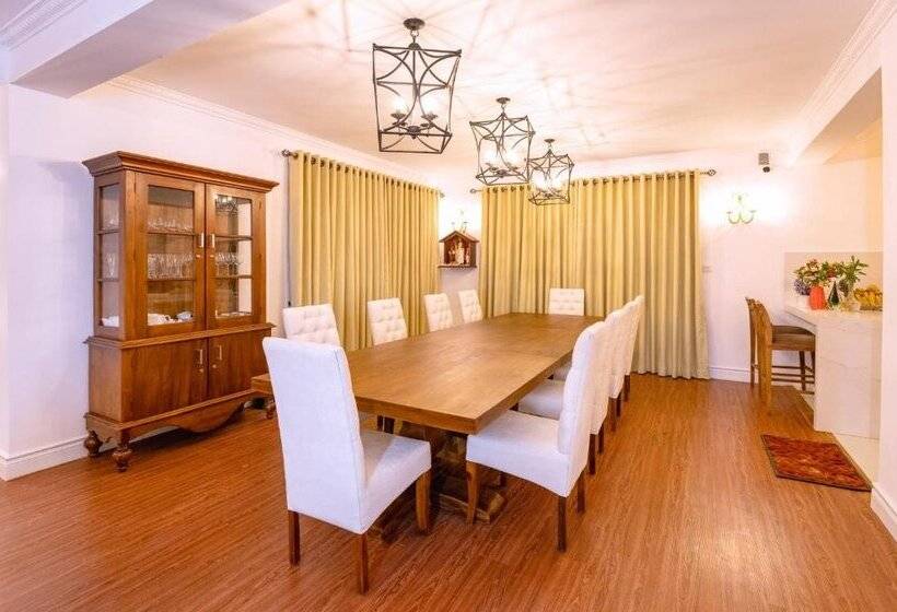 Hotel Winchester Little England