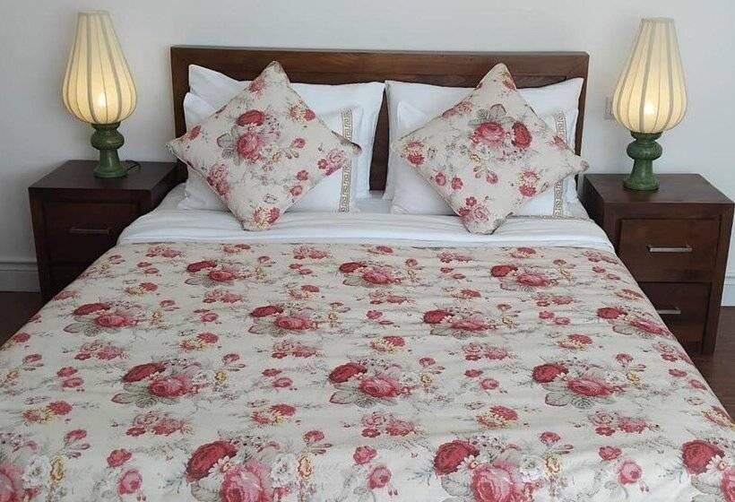 Hotel Winchester Little England