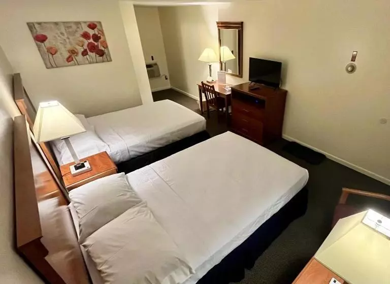 North Colony Motel And Cottages