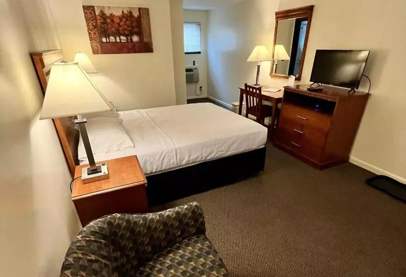 North Colony Motel And Cottages