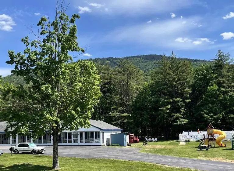 North Colony Motel And Cottages