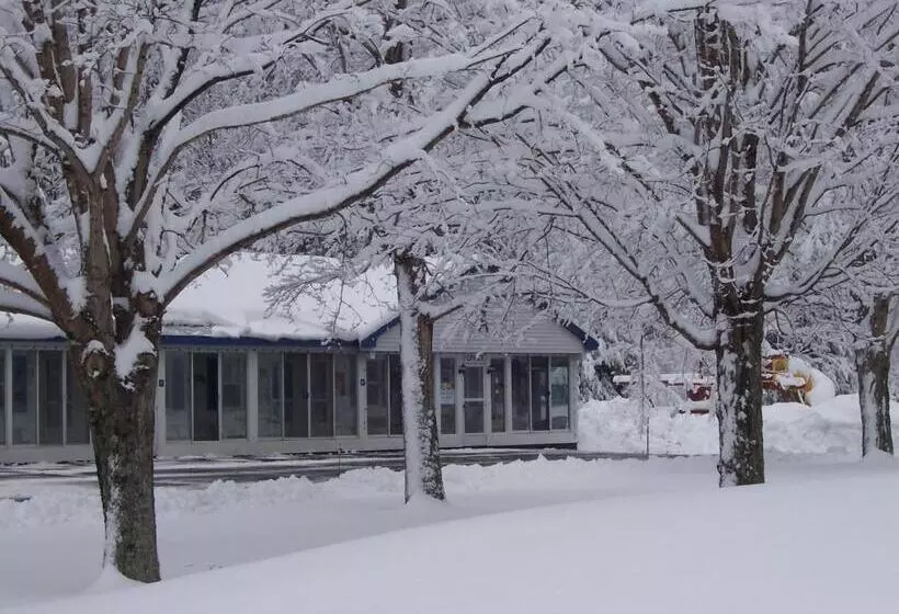 North Colony Motel And Cottages