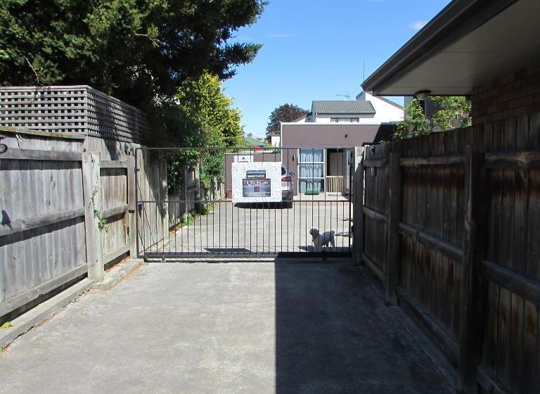 15 On Dillon Bed & Breakfast