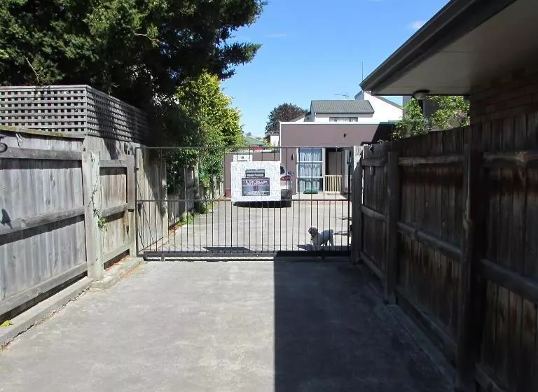 15 On Dillon Bed & Breakfast