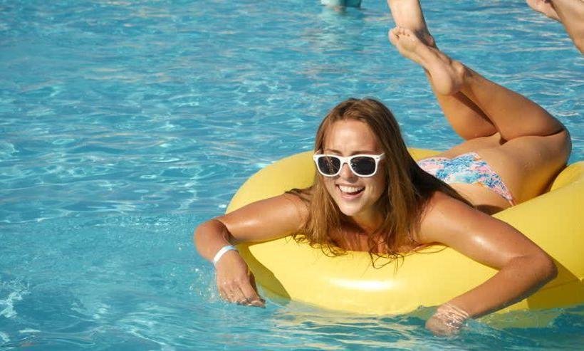 هاستل Backpackers Connection