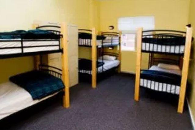 هاستل Backpackers Connection