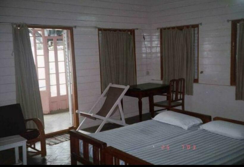 ユースホステル Broad Lands