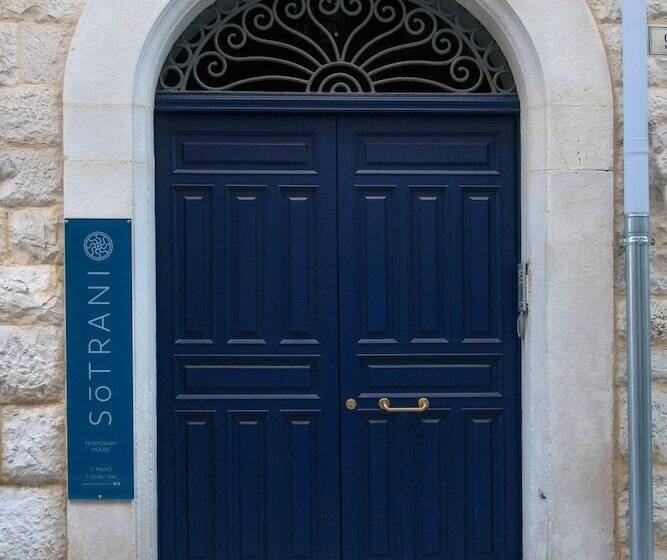 تختخواب و صبحانه Sotrani