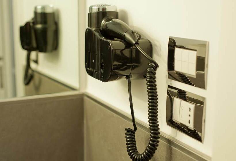 تختخواب و صبحانه Sotrani