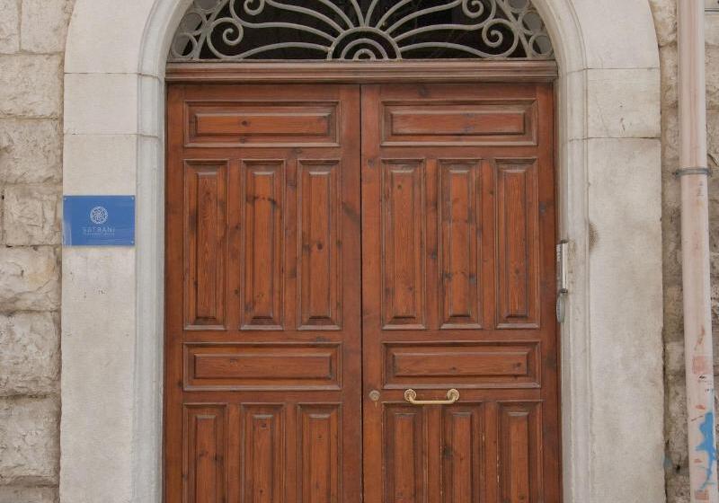 تختخواب و صبحانه Sotrani