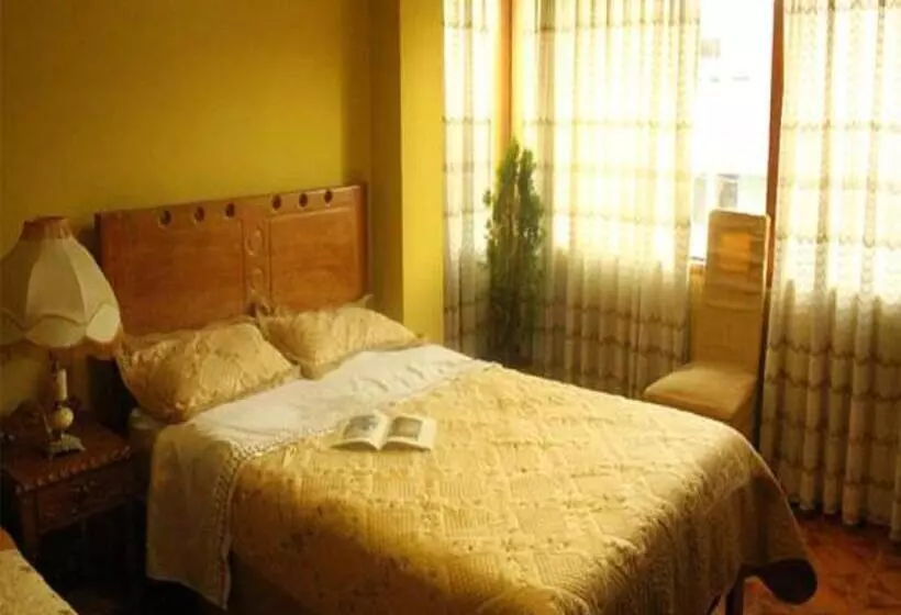 هتل Kennedy Guest House