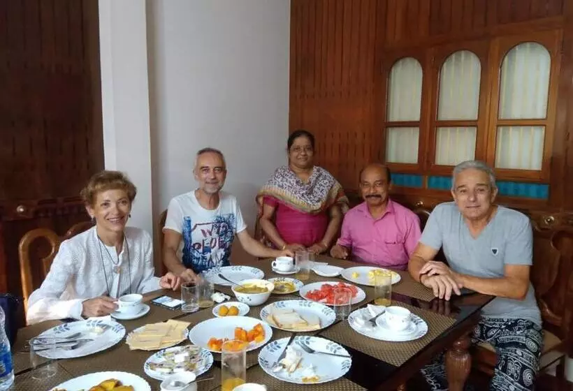 Hotelli Kumarakom Wood Castle Serviced Appartments