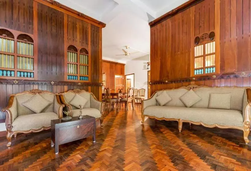 Hotelli Kumarakom Wood Castle Serviced Appartments