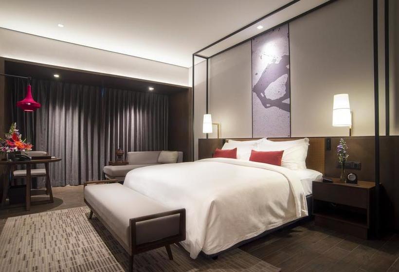 هتل Wyndham Grand Yangon