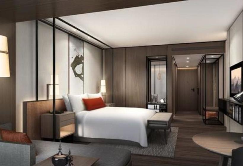 هتل Wyndham Grand Yangon