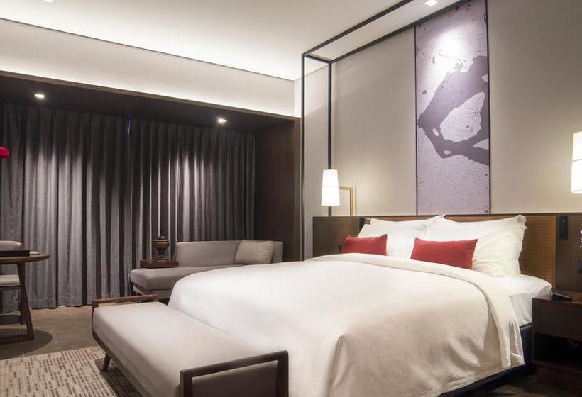 هتل Wyndham Grand Yangon