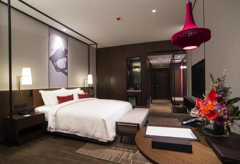 هتل Wyndham Grand Yangon