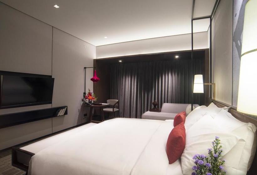 هتل Wyndham Grand Yangon