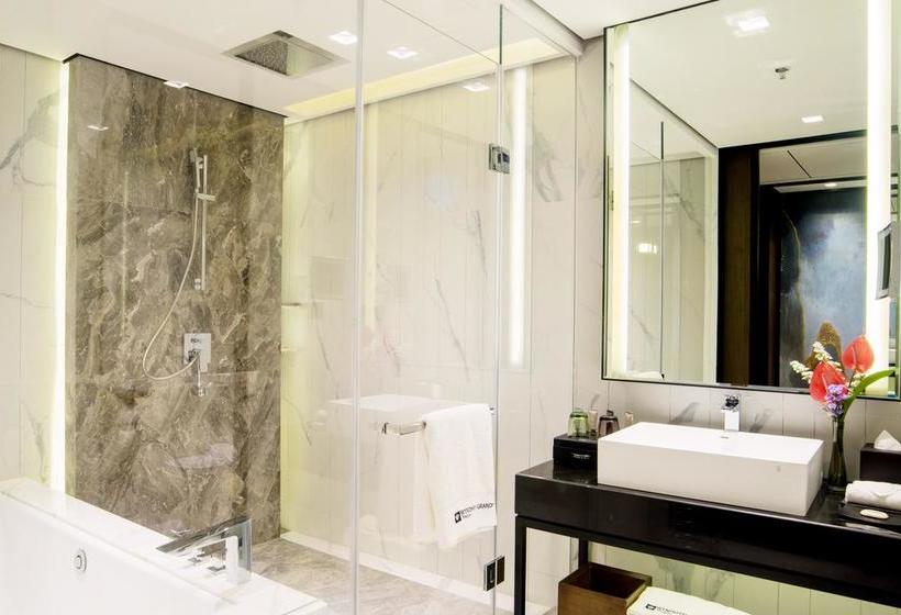 هتل Wyndham Grand Yangon