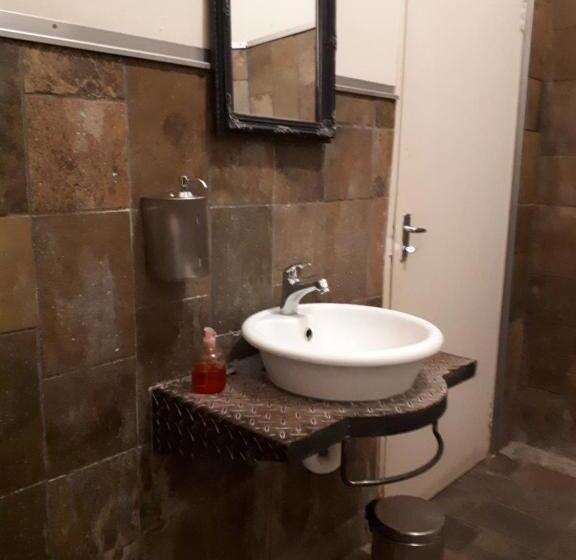 تختخواب و صبحانه Puccini House