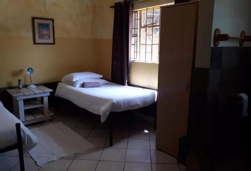 تختخواب و صبحانه Puccini House