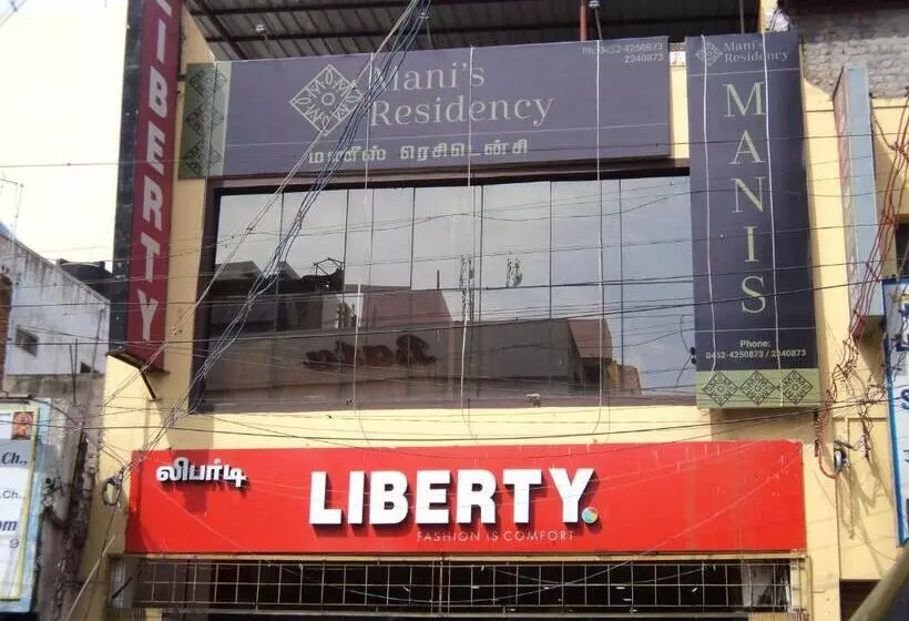 ホテル Mani's Residency
