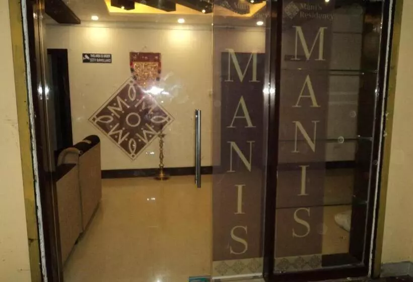 ホテル Mani's Residency