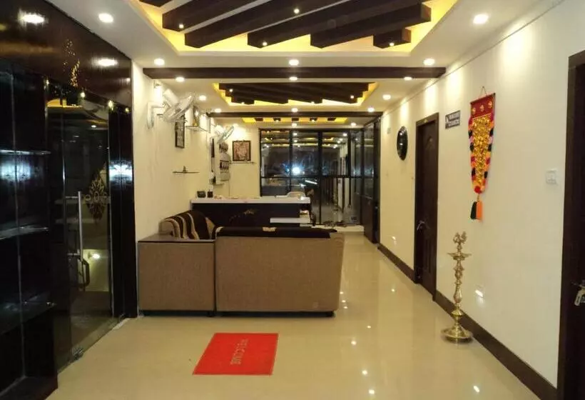 ホテル Mani's Residency