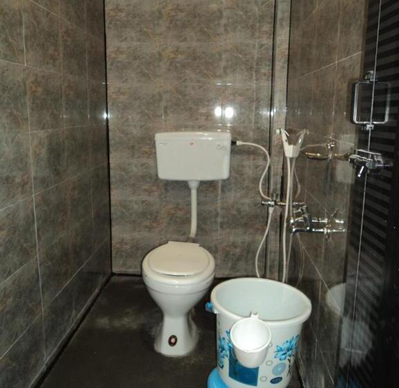 Hotel Mani's Residency