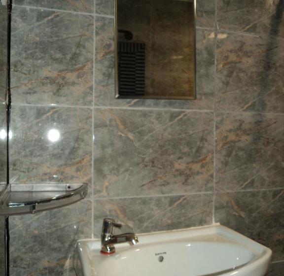 Hotel Mani's Residency